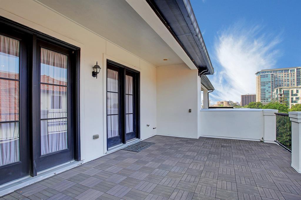 1307 4 Rosedale Street, Houston, Texas 77004, 3 Bedrooms Bedrooms, 9 Rooms Rooms,4 BathroomsBathrooms,Townhouse/condo,For Sale,Rosedale,66048480