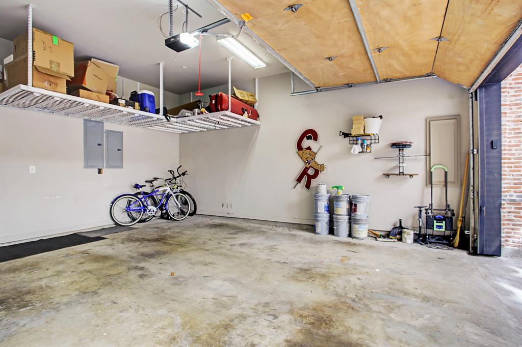 1307 4 Rosedale Street, Houston, Texas 77004, 3 Bedrooms Bedrooms, 9 Rooms Rooms,4 BathroomsBathrooms,Townhouse/condo,For Sale,Rosedale,66048480