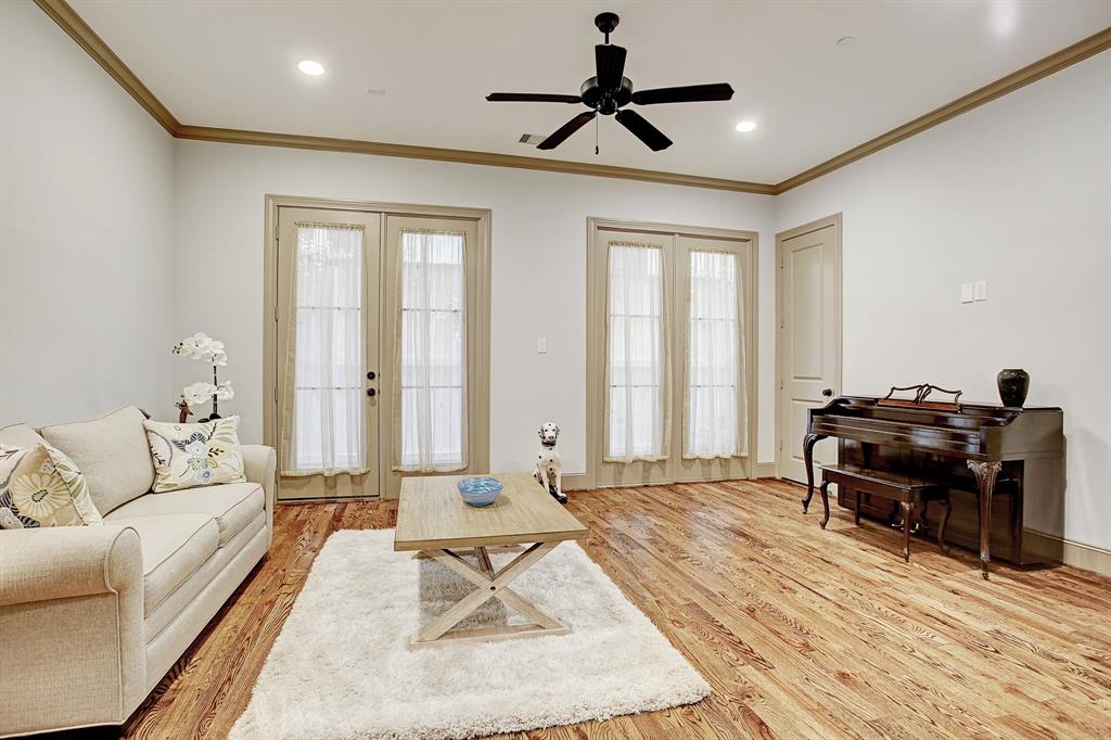 1307 4 Rosedale Street, Houston, Texas 77004, 3 Bedrooms Bedrooms, 9 Rooms Rooms,4 BathroomsBathrooms,Townhouse/condo,For Sale,Rosedale,66048480