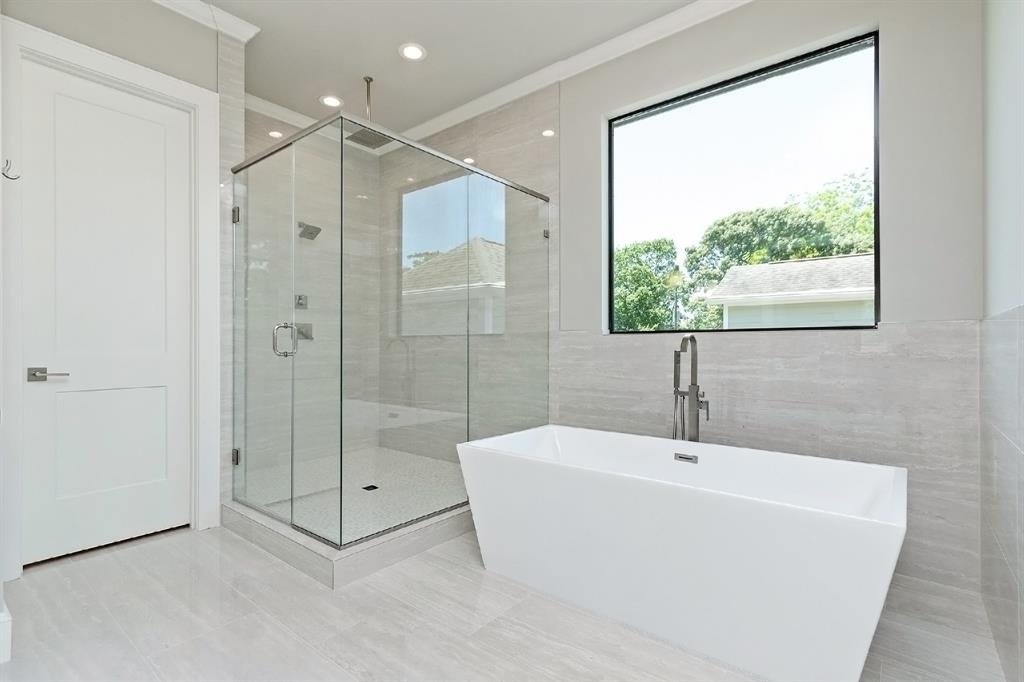 1443 2 Martin Street, Houston, Texas 77018, 4 Bedrooms Bedrooms, 7 Rooms Rooms,3 BathroomsBathrooms,Single-family,For Sale,Martin,83943037