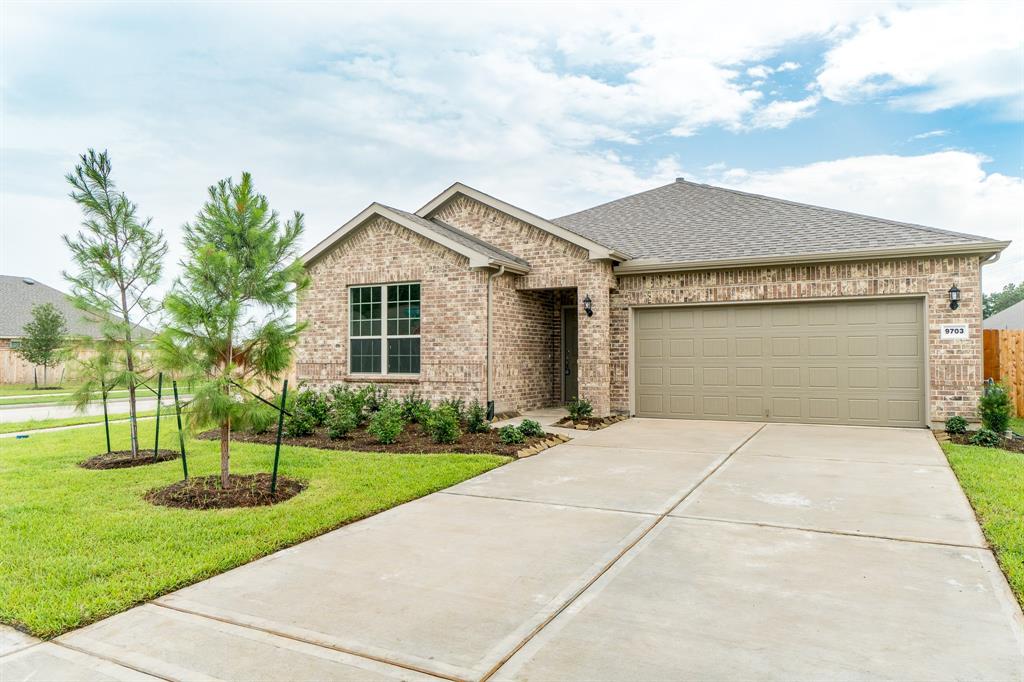 9703 Fairymoss Court Spring, Texas Like new property located in the highly sought after subdivision of Gleannloch Farms. Enjoy the amenities that Gleannloch Farms has to offer (Tennis courts, Multiple Pools, 29 hole golf course, Splash pads, Gym, and much more.) The community has a walking path to Elementary School (Hassler)and a beautiful lake also walking distance. Spacious one story open floor plan, tile throughout main living areas, and carpet only in bedrooms. Great Flex room that is provided and can be used as a study, play room, gym, media room etc. Master bedroom with large shower, double sinks and immense walk in closet. Huge backyard that has a expansive size covered patio and the home is on a corner lot. Prestigious KLIEN ISD schools (Hassler EL, Doerre MS, Klein Cain HS). Two year old Washer, Dryer, and Refrigerator are also included in this home!!