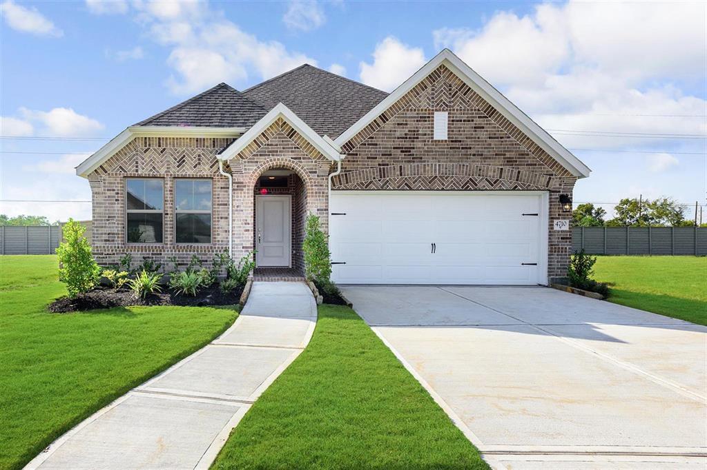 4710 1 Crest Hill Drive, Manvel, Texas 77578, 4 Bedrooms Bedrooms, 6 Rooms Rooms,2 BathroomsBathrooms,Single-family,For Sale,Crest Hill,21684814