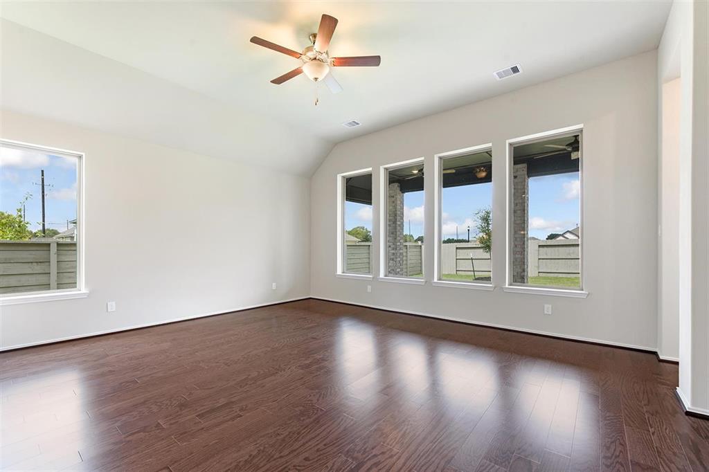 2003 1 Oak Leaf Court, Manvel, Texas 77578, 4 Bedrooms Bedrooms, 7 Rooms Rooms,3 BathroomsBathrooms,Single-family,For Sale,Oak Leaf,86887025