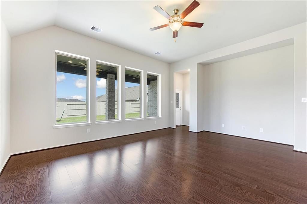 2003 1 Oak Leaf Court, Manvel, Texas 77578, 4 Bedrooms Bedrooms, 7 Rooms Rooms,3 BathroomsBathrooms,Single-family,For Sale,Oak Leaf,86887025