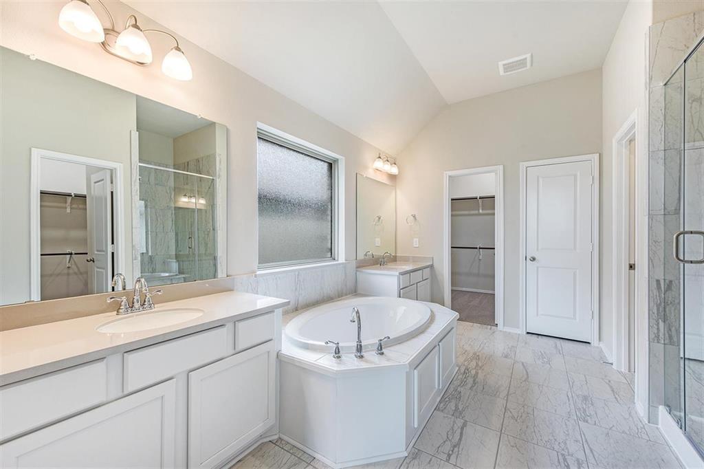 2003 1 Oak Leaf Court, Manvel, Texas 77578, 4 Bedrooms Bedrooms, 7 Rooms Rooms,3 BathroomsBathrooms,Single-family,For Sale,Oak Leaf,86887025