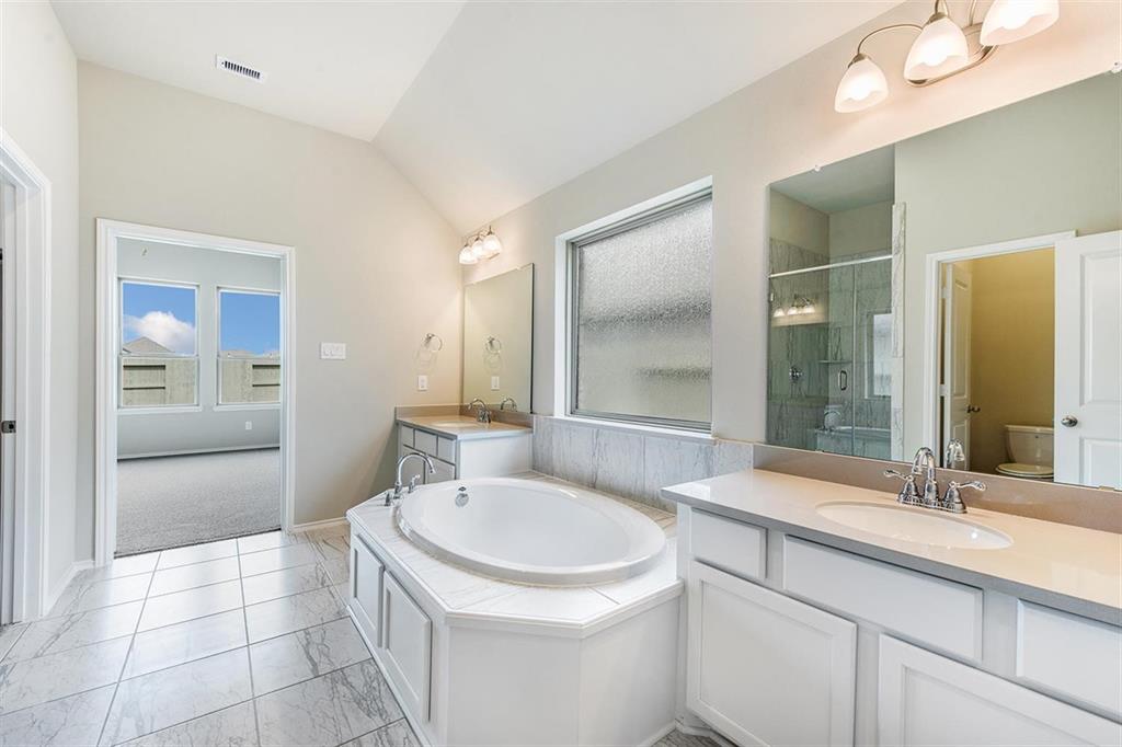 2003 1 Oak Leaf Court, Manvel, Texas 77578, 4 Bedrooms Bedrooms, 7 Rooms Rooms,3 BathroomsBathrooms,Single-family,For Sale,Oak Leaf,86887025