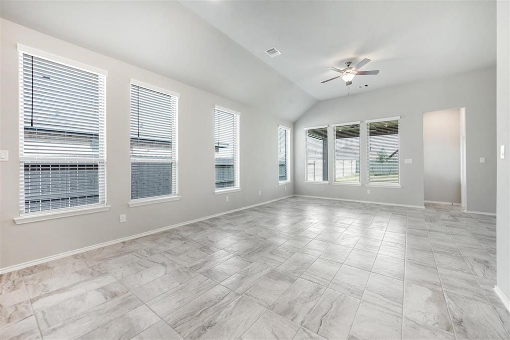4727 1 Crest Hill Drive, Manvel, Texas 77578, 4 Bedrooms Bedrooms, 6 Rooms Rooms,2 BathroomsBathrooms,Single-family,For Sale,Crest Hill,56234175