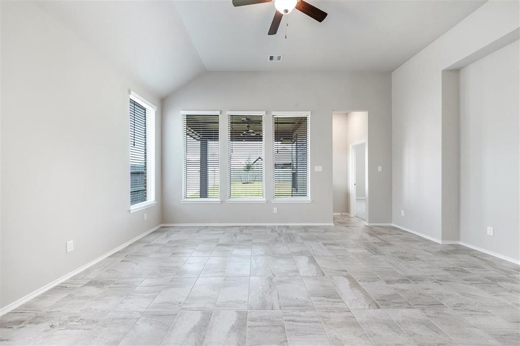 4727 1 Crest Hill Drive, Manvel, Texas 77578, 4 Bedrooms Bedrooms, 6 Rooms Rooms,2 BathroomsBathrooms,Single-family,For Sale,Crest Hill,56234175