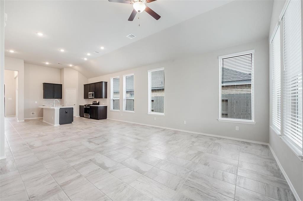 4727 1 Crest Hill Drive, Manvel, Texas 77578, 4 Bedrooms Bedrooms, 6 Rooms Rooms,2 BathroomsBathrooms,Single-family,For Sale,Crest Hill,56234175