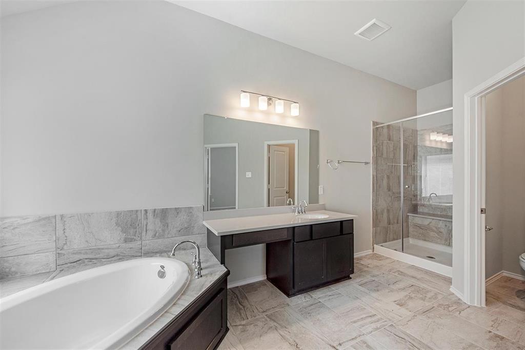 4727 1 Crest Hill Drive, Manvel, Texas 77578, 4 Bedrooms Bedrooms, 6 Rooms Rooms,2 BathroomsBathrooms,Single-family,For Sale,Crest Hill,56234175