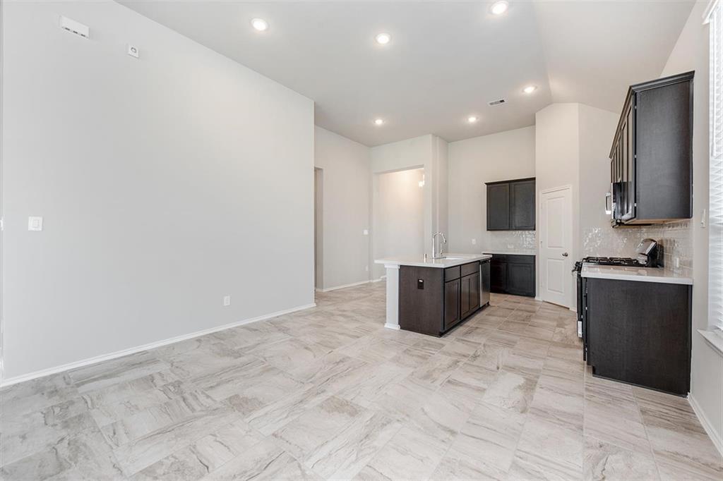 4727 1 Crest Hill Drive, Manvel, Texas 77578, 4 Bedrooms Bedrooms, 6 Rooms Rooms,2 BathroomsBathrooms,Single-family,For Sale,Crest Hill,56234175