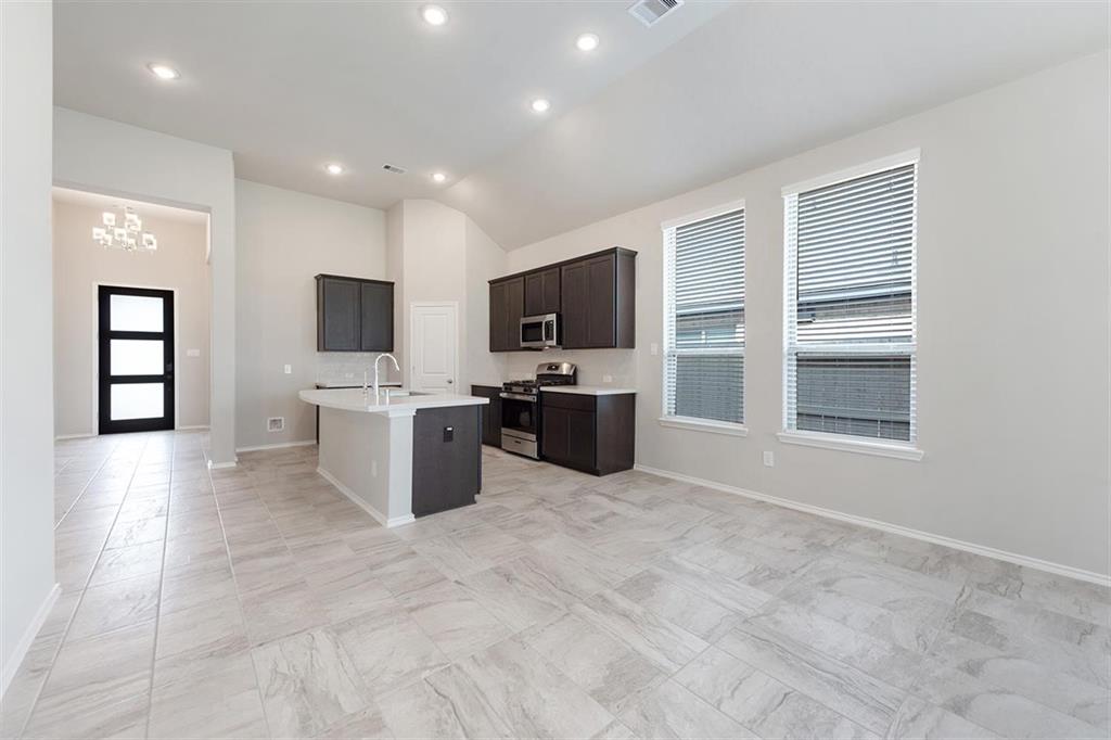 4727 1 Crest Hill Drive, Manvel, Texas 77578, 4 Bedrooms Bedrooms, 6 Rooms Rooms,2 BathroomsBathrooms,Single-family,For Sale,Crest Hill,56234175