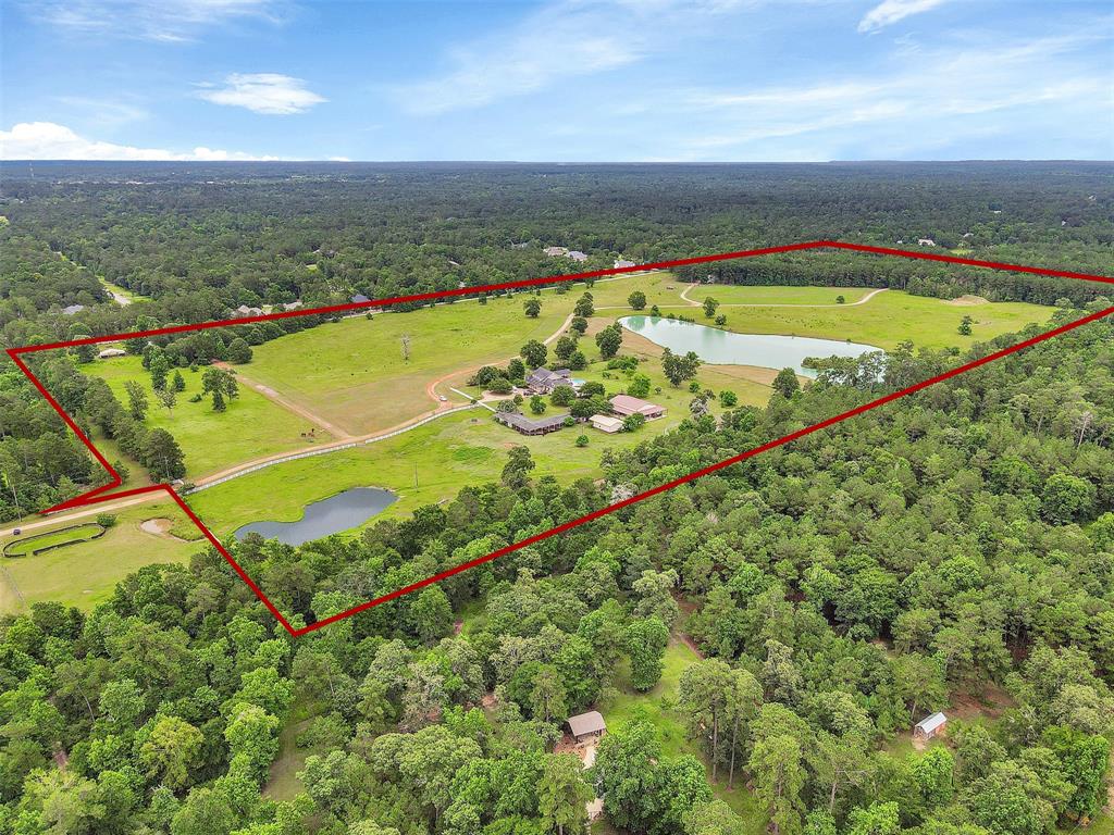 Country Homes/acreage For Sale 8 Rooms 3 Bedrooms 3 Bathrooms