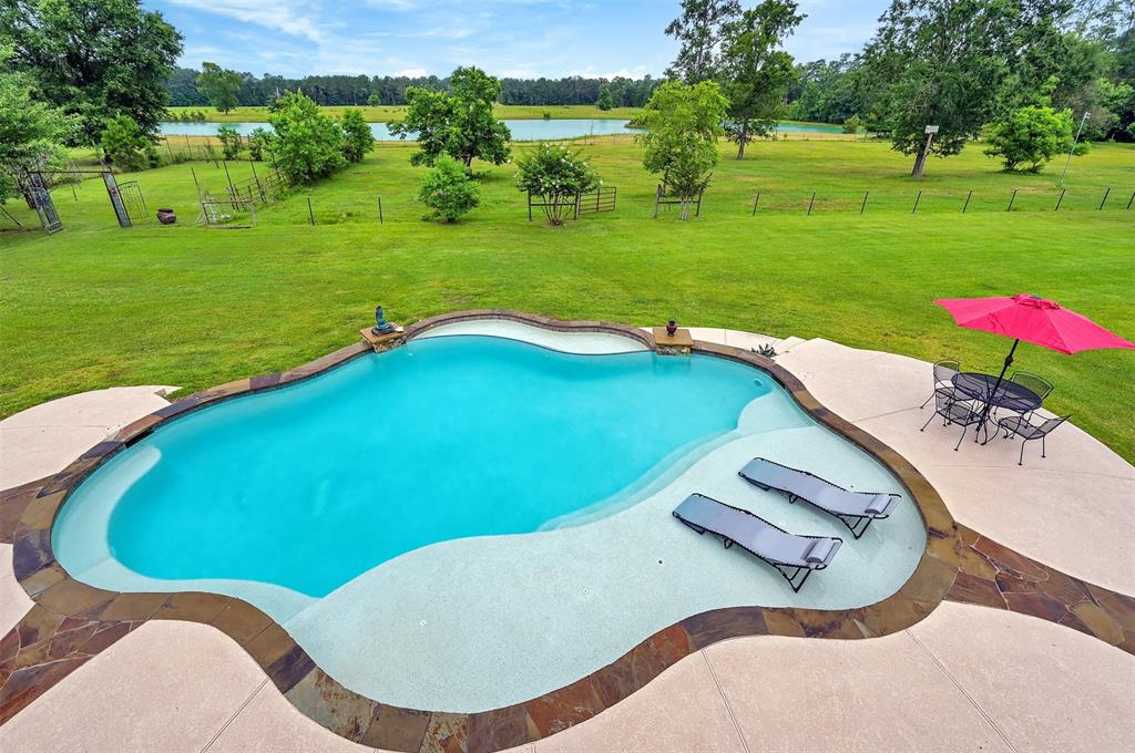 30510 2 Sugar Bend Drive, Magnolia, Texas 77355, 3 Bedrooms Bedrooms, 8 Rooms Rooms,3 BathroomsBathrooms,Country Homes/acreage,For Sale,Sugar Bend,56283782