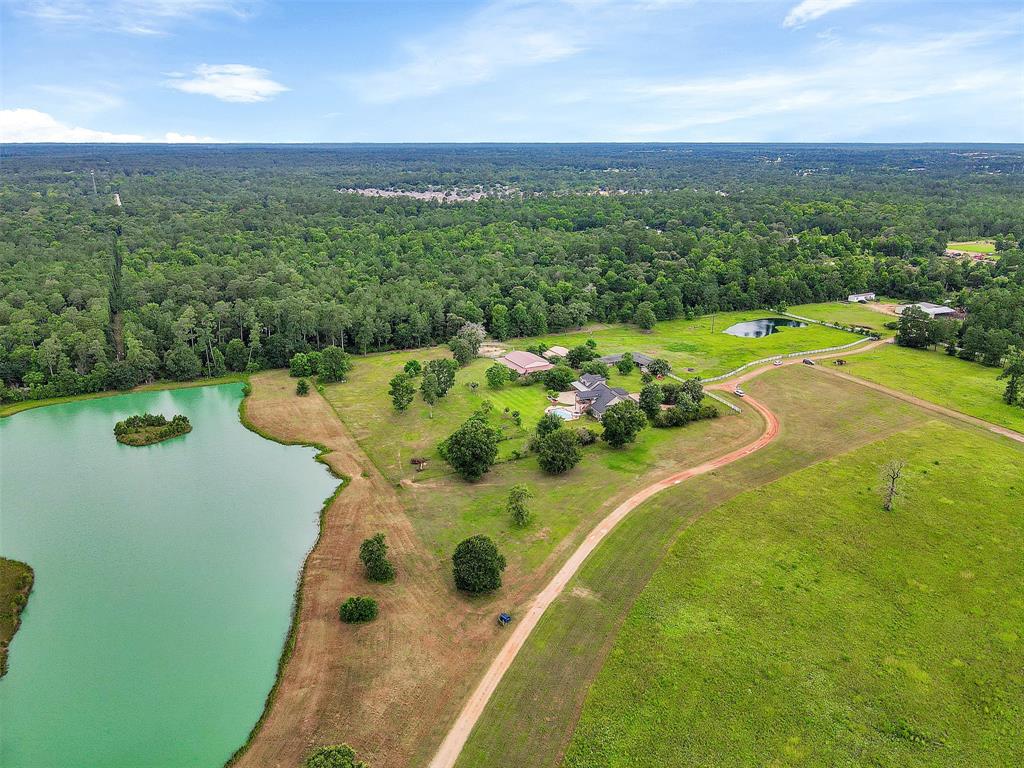 30510 2 Sugar Bend Drive, Magnolia, Texas 77355, 3 Bedrooms Bedrooms, 8 Rooms Rooms,3 BathroomsBathrooms,Country Homes/acreage,For Sale,Sugar Bend,56283782