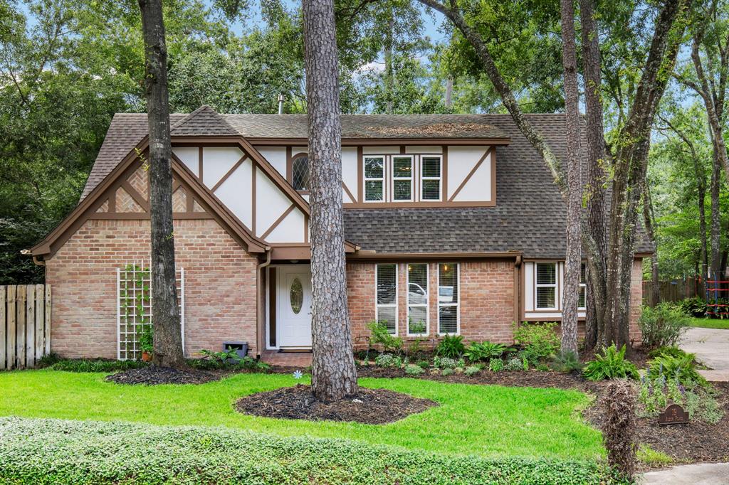 19 Alder Place The Woodlands, Texas Hard to find home in the front of The Woodlands.Over ¼ acre, cul-de-sac lot,with an abundance of mature trees & private yard which backs to greenbelt.There is an expansive outdoor deck that is perfect for entertaining. This 4 bed, 3.5 bath home features a huge primary bedroom & bathroom on the 1st floor. The primary bedroom has a door which leads out to a private pool that can be used year round. Large study with French doors on the 1st floor. Stainless steel appliances in the kitchen and large 5 burner gas cooktop. A great bonus is the 295 sq.ft air conditioned/heated space located near the detached garage. This additional space has a separate entrance and can be used for a 2nd office, workshop or easily converted into detached guest quarters. Amazing location in Grogans Mill & zoned to award winning CISD schools. Great location, close to everything The Woodlands has to offer. Easy access to I-45, Hardy Toll Rd, and Grand Parkway. Schedule your showing today before this one gets away!