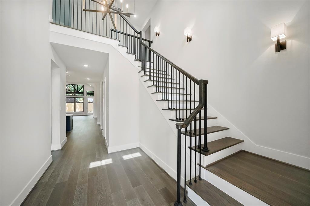 1957 2 Glosridge Drive, Houston, Texas 77055, 4 Bedrooms Bedrooms, 8 Rooms Rooms,4 BathroomsBathrooms,Single-family,For Sale,Glosridge,70918415