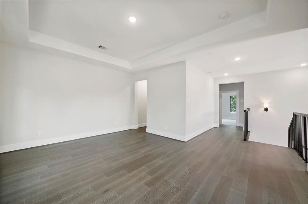 1957 2 Glosridge Drive, Houston, Texas 77055, 4 Bedrooms Bedrooms, 8 Rooms Rooms,4 BathroomsBathrooms,Single-family,For Sale,Glosridge,70918415