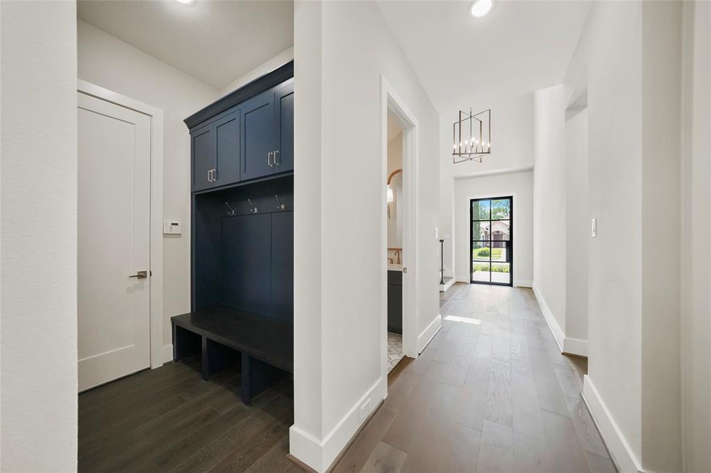 1957 2 Glosridge Drive, Houston, Texas 77055, 4 Bedrooms Bedrooms, 8 Rooms Rooms,4 BathroomsBathrooms,Single-family,For Sale,Glosridge,70918415