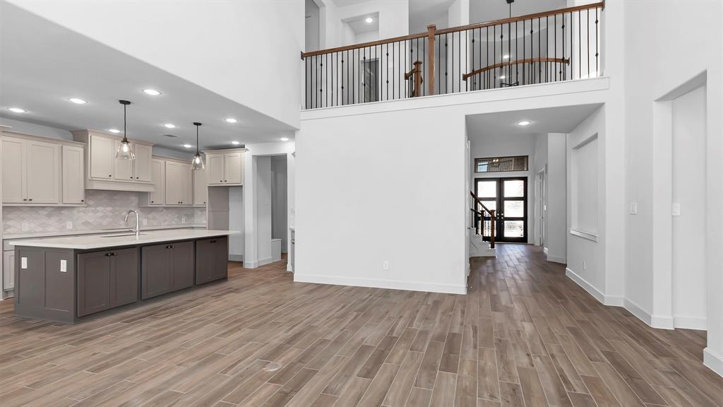 28803 2 Ember Crest Lane, Fulshear, Texas 77441, 5 Bedrooms Bedrooms, 11 Rooms Rooms,4 BathroomsBathrooms,Single-family,For Sale,Ember Crest,62384210