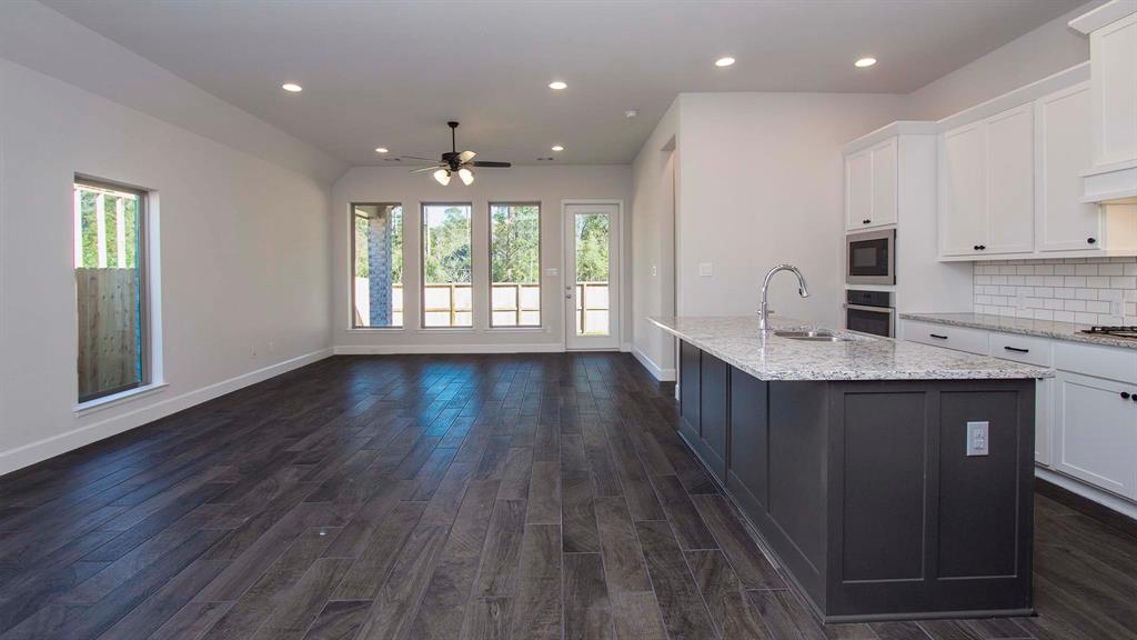 113 1 Dove Springs Court, Conroe, Texas 77304, 4 Bedrooms Bedrooms, 6 Rooms Rooms,3 BathroomsBathrooms,Single-family,For Sale,Dove Springs,64379870