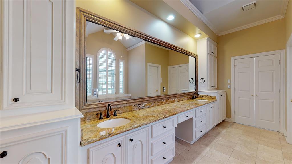 9307 2 Shady Lane Circle, Houston, Texas 77063, 4 Bedrooms Bedrooms, 12 Rooms Rooms,3 BathroomsBathrooms,Single-family,For Sale,Shady Lane,80929847