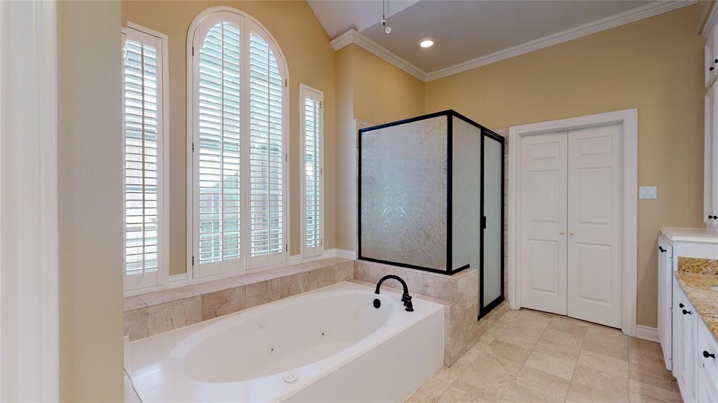 9307 2 Shady Lane Circle, Houston, Texas 77063, 4 Bedrooms Bedrooms, 12 Rooms Rooms,3 BathroomsBathrooms,Single-family,For Sale,Shady Lane,80929847