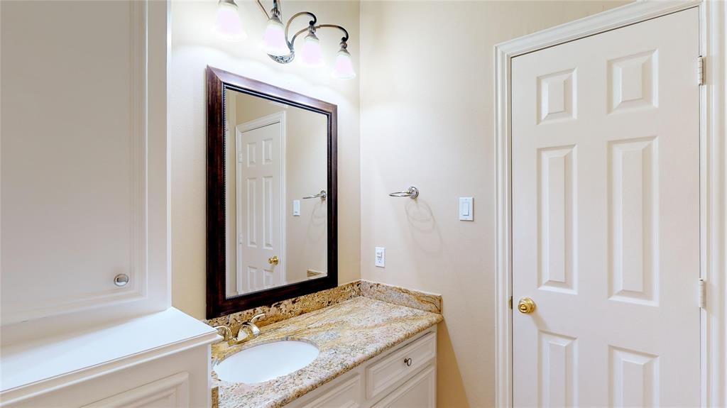 9307 2 Shady Lane Circle, Houston, Texas 77063, 4 Bedrooms Bedrooms, 12 Rooms Rooms,3 BathroomsBathrooms,Single-family,For Sale,Shady Lane,80929847