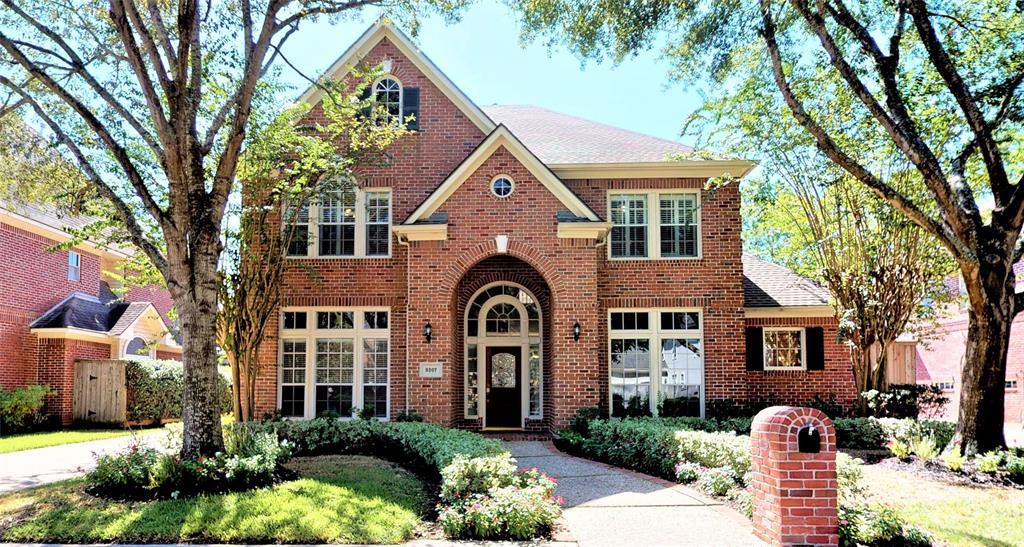 9307 2 Shady Lane Circle, Houston, Texas 77063, 4 Bedrooms Bedrooms, 12 Rooms Rooms,3 BathroomsBathrooms,Single-family,For Sale,Shady Lane,80929847