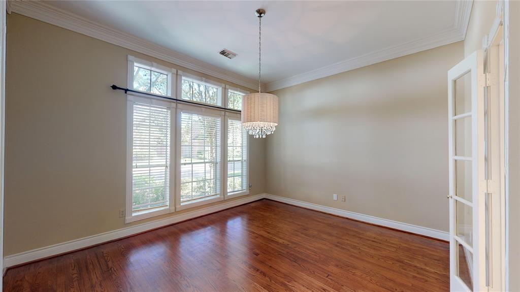 9307 2 Shady Lane Circle, Houston, Texas 77063, 4 Bedrooms Bedrooms, 12 Rooms Rooms,3 BathroomsBathrooms,Single-family,For Sale,Shady Lane,80929847