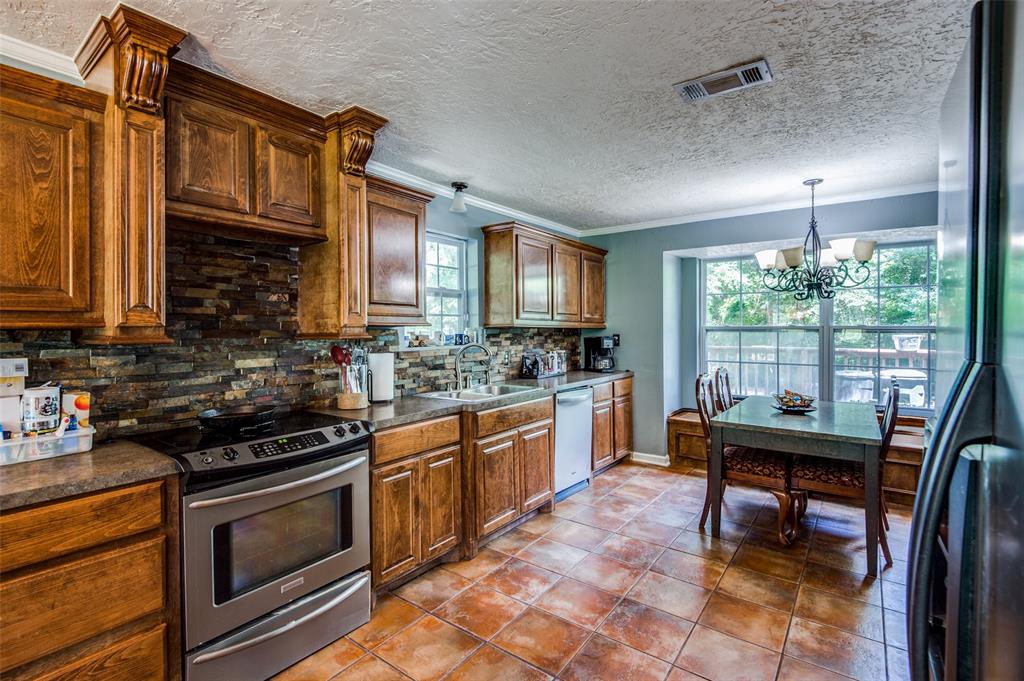6016 3 Teas Nursery Road, Conroe, Texas 77304, 3 Bedrooms Bedrooms, 12 Rooms Rooms,2 BathroomsBathrooms,Country Homes/acreage,For Sale,Teas Nursery,87301030