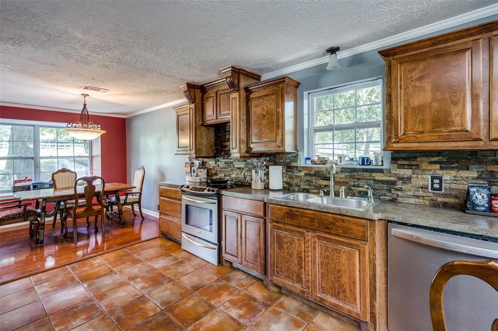 6016 3 Teas Nursery Road, Conroe, Texas 77304, 3 Bedrooms Bedrooms, 12 Rooms Rooms,2 BathroomsBathrooms,Country Homes/acreage,For Sale,Teas Nursery,87301030