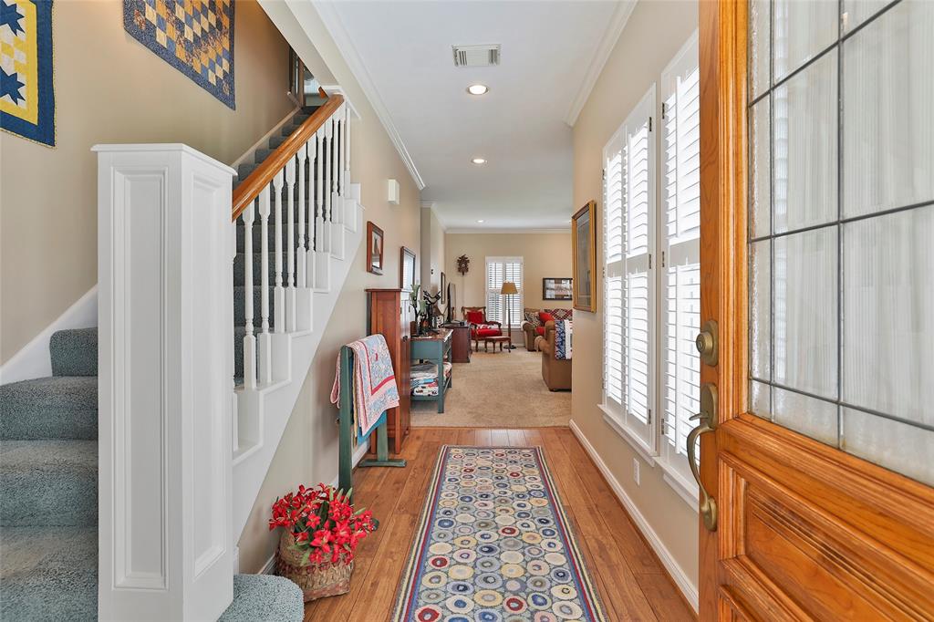 111 2 4th Street, Sugar Land, Texas 77498, 3 Bedrooms Bedrooms, 6 Rooms Rooms,2 BathroomsBathrooms,Single-family,For Sale,4th,77591741