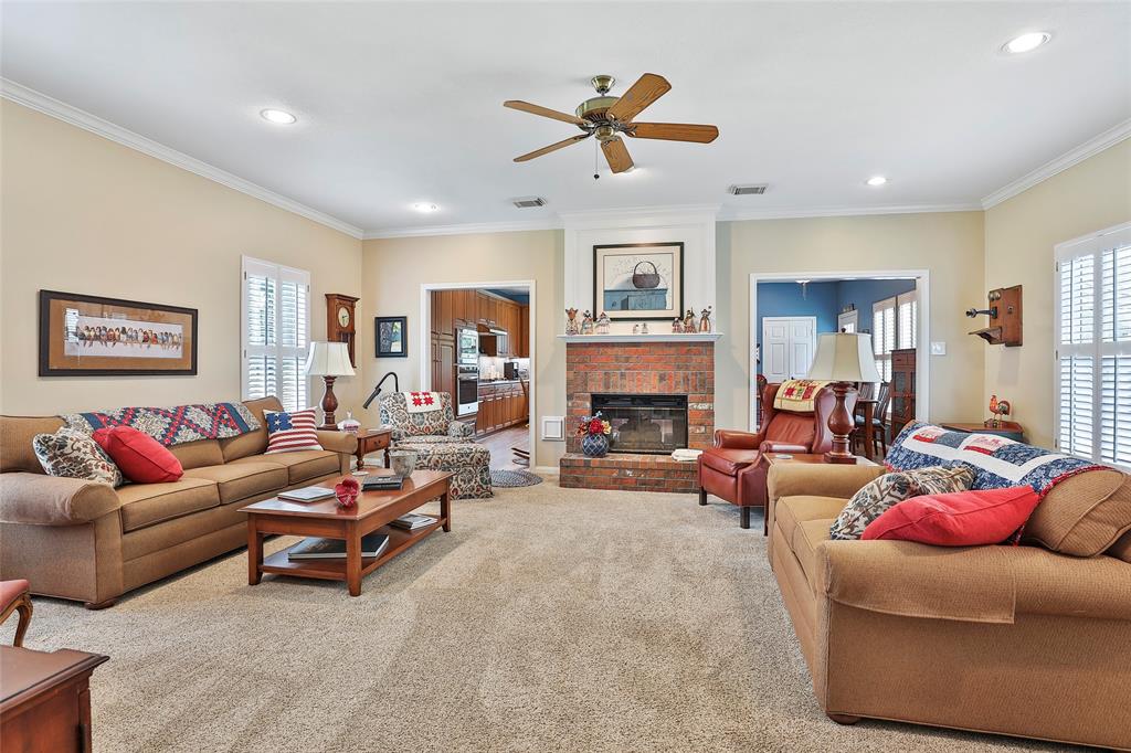 111 2 4th Street, Sugar Land, Texas 77498, 3 Bedrooms Bedrooms, 6 Rooms Rooms,2 BathroomsBathrooms,Single-family,For Sale,4th,77591741