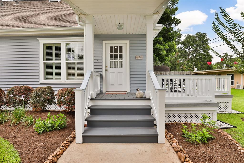111 2 4th Street, Sugar Land, Texas 77498, 3 Bedrooms Bedrooms, 6 Rooms Rooms,2 BathroomsBathrooms,Single-family,For Sale,4th,77591741