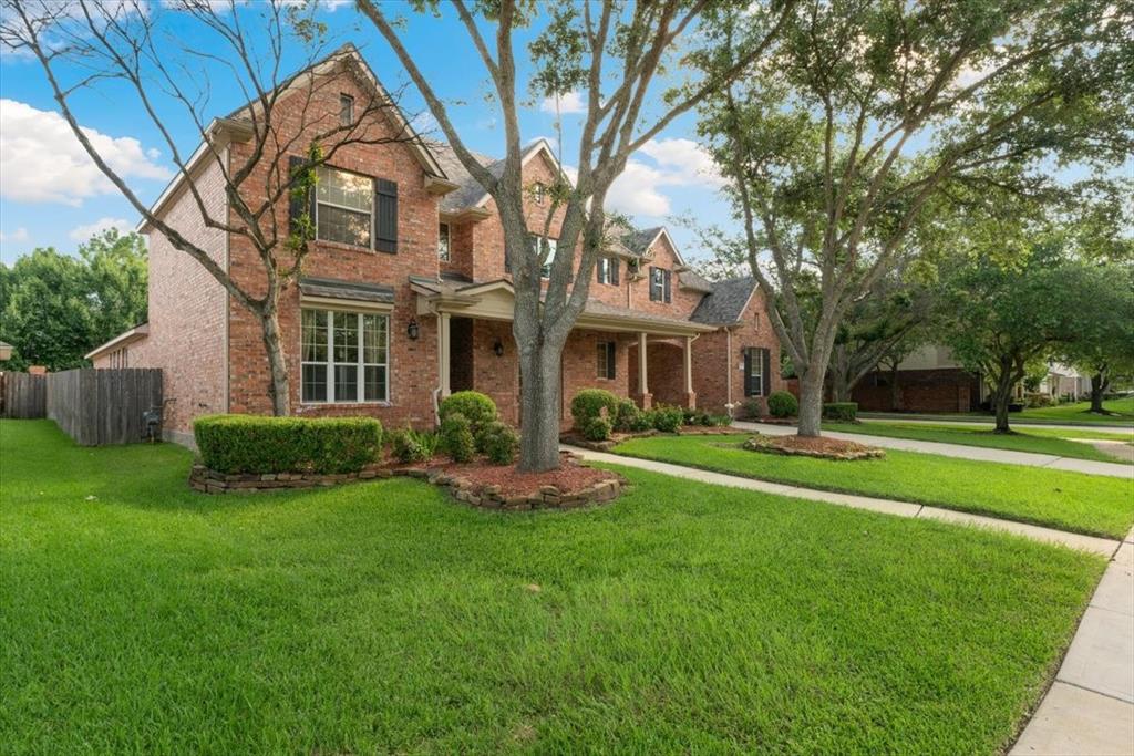 6002 2 Briar Hill Court, Sugar Land, Texas 77479, 4 Bedrooms Bedrooms, 13 Rooms Rooms,3 BathroomsBathrooms,Single-family,For Sale,Briar Hill,23864190