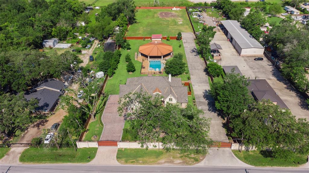 13635 1 Reeveston Road, Houston, Texas 77039, 5 Bedrooms Bedrooms, 9 Rooms Rooms,3 BathroomsBathrooms,Single-family,For Sale,Reeveston,66013237