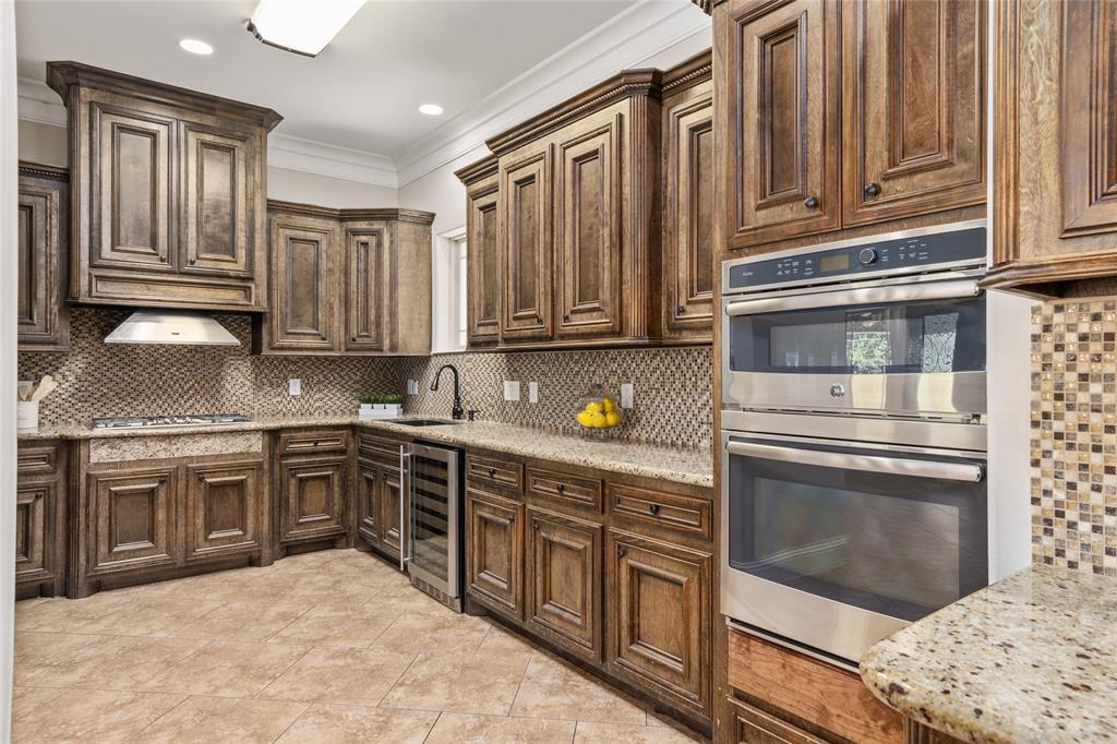 13635 1 Reeveston Road, Houston, Texas 77039, 5 Bedrooms Bedrooms, 9 Rooms Rooms,3 BathroomsBathrooms,Single-family,For Sale,Reeveston,66013237