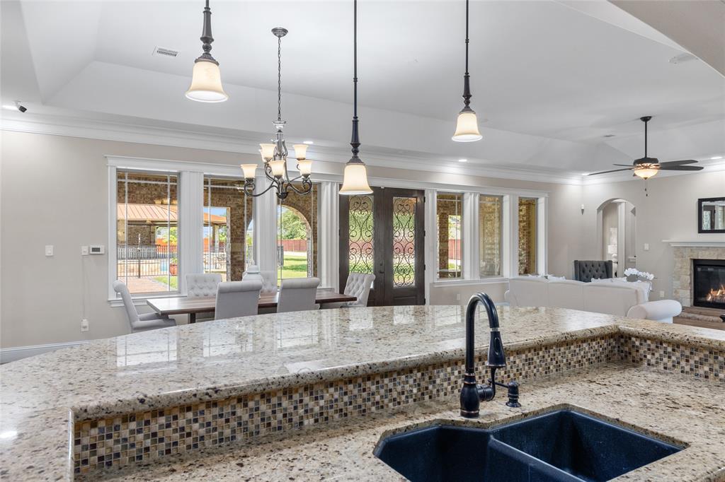 13635 1 Reeveston Road, Houston, Texas 77039, 5 Bedrooms Bedrooms, 9 Rooms Rooms,3 BathroomsBathrooms,Single-family,For Sale,Reeveston,66013237