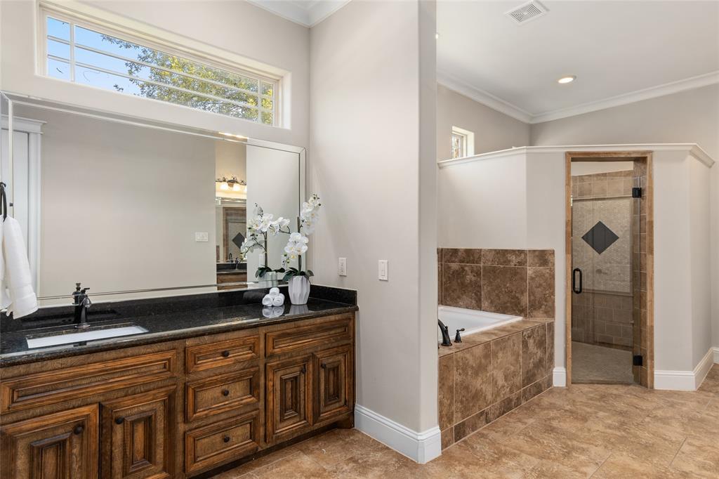 13635 1 Reeveston Road, Houston, Texas 77039, 5 Bedrooms Bedrooms, 9 Rooms Rooms,3 BathroomsBathrooms,Single-family,For Sale,Reeveston,66013237