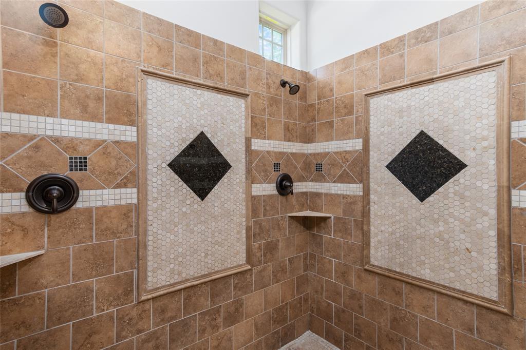 13635 1 Reeveston Road, Houston, Texas 77039, 5 Bedrooms Bedrooms, 9 Rooms Rooms,3 BathroomsBathrooms,Single-family,For Sale,Reeveston,66013237