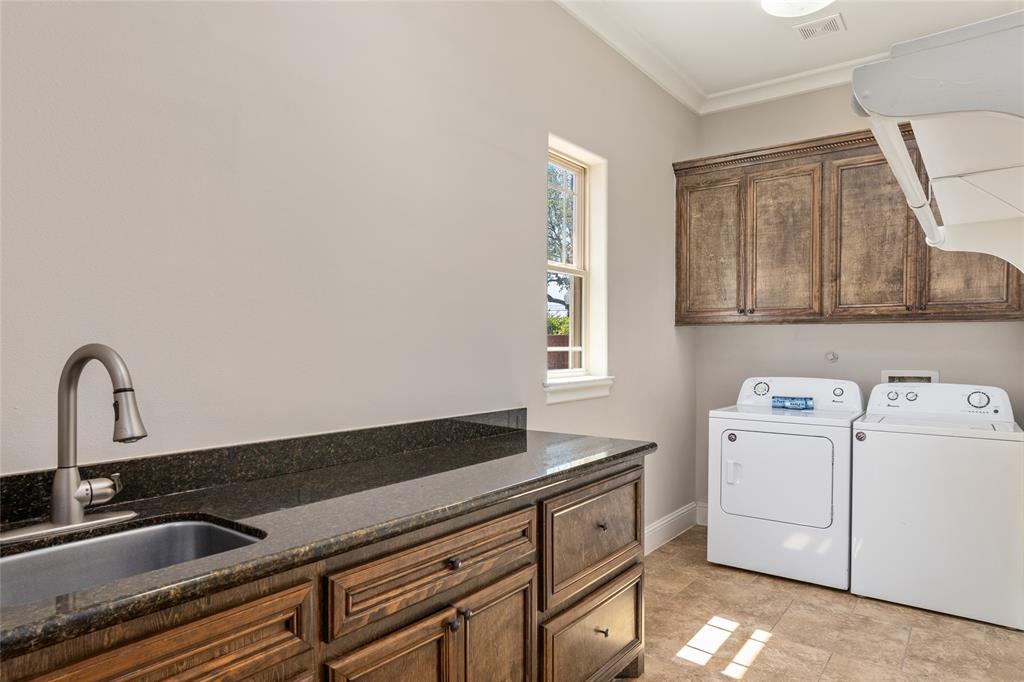 13635 1 Reeveston Road, Houston, Texas 77039, 5 Bedrooms Bedrooms, 9 Rooms Rooms,3 BathroomsBathrooms,Single-family,For Sale,Reeveston,66013237