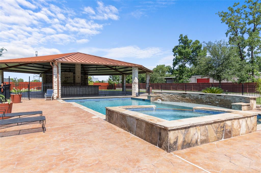 13635 1 Reeveston Road, Houston, Texas 77039, 5 Bedrooms Bedrooms, 9 Rooms Rooms,3 BathroomsBathrooms,Single-family,For Sale,Reeveston,66013237