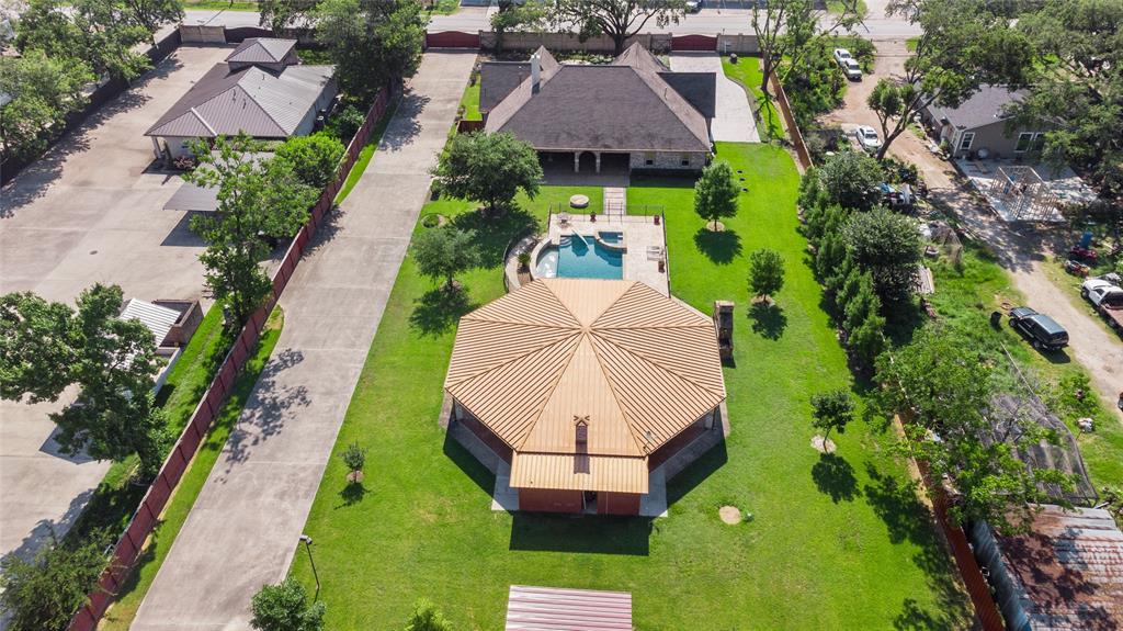 13635 1 Reeveston Road, Houston, Texas 77039, 5 Bedrooms Bedrooms, 9 Rooms Rooms,3 BathroomsBathrooms,Single-family,For Sale,Reeveston,66013237