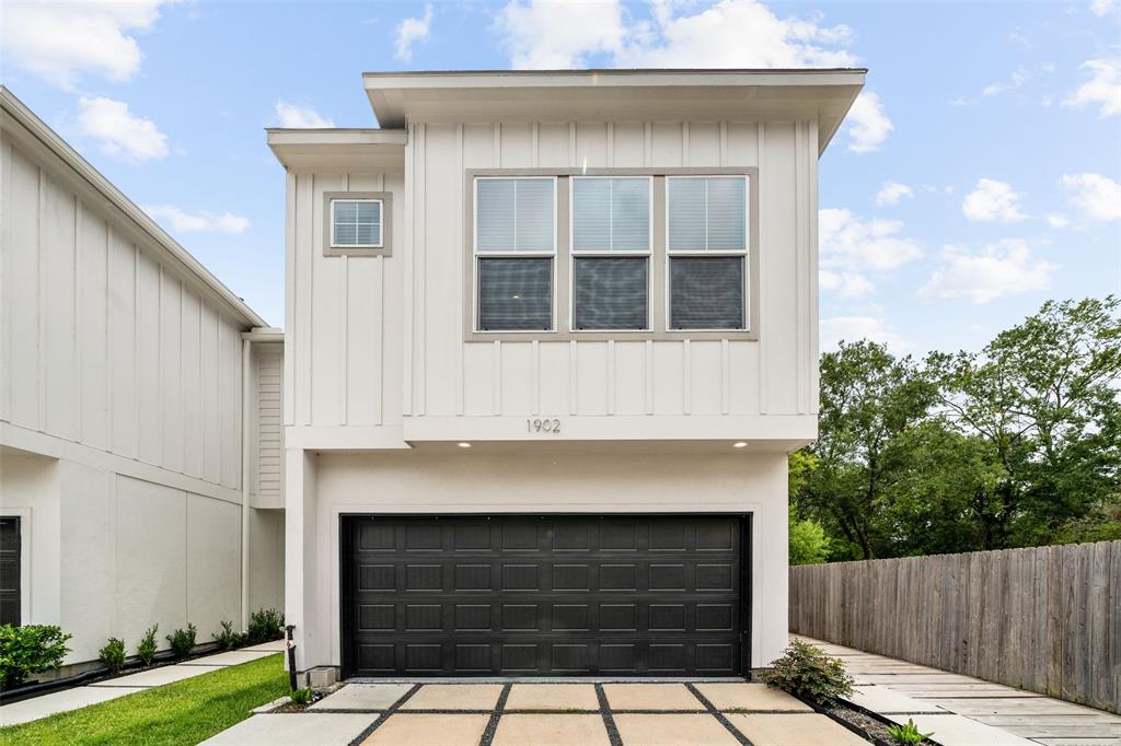 1902 Hollister Spruce LN, Houston, TX 77080