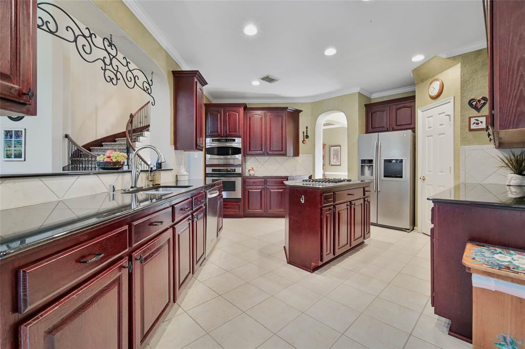 8110 Clearwater Crossing