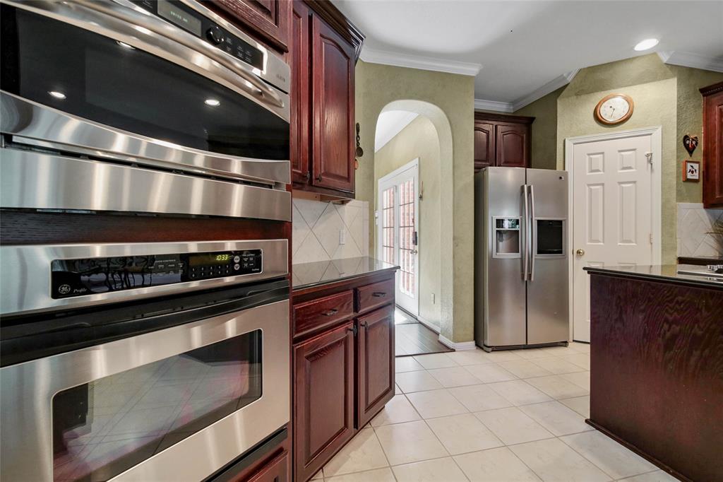 8110 Clearwater Crossing