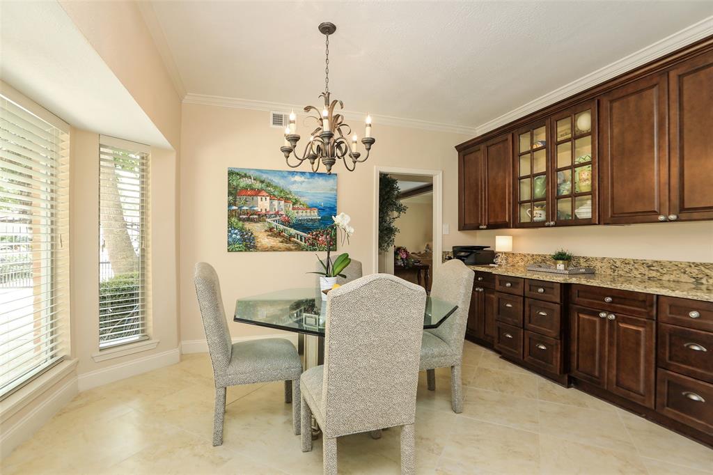 1118 2 Daria Drive, Houston, Texas 77079, 5 Bedrooms Bedrooms, 11 Rooms Rooms,3 BathroomsBathrooms,Single-family,For Sale,Daria,59253316