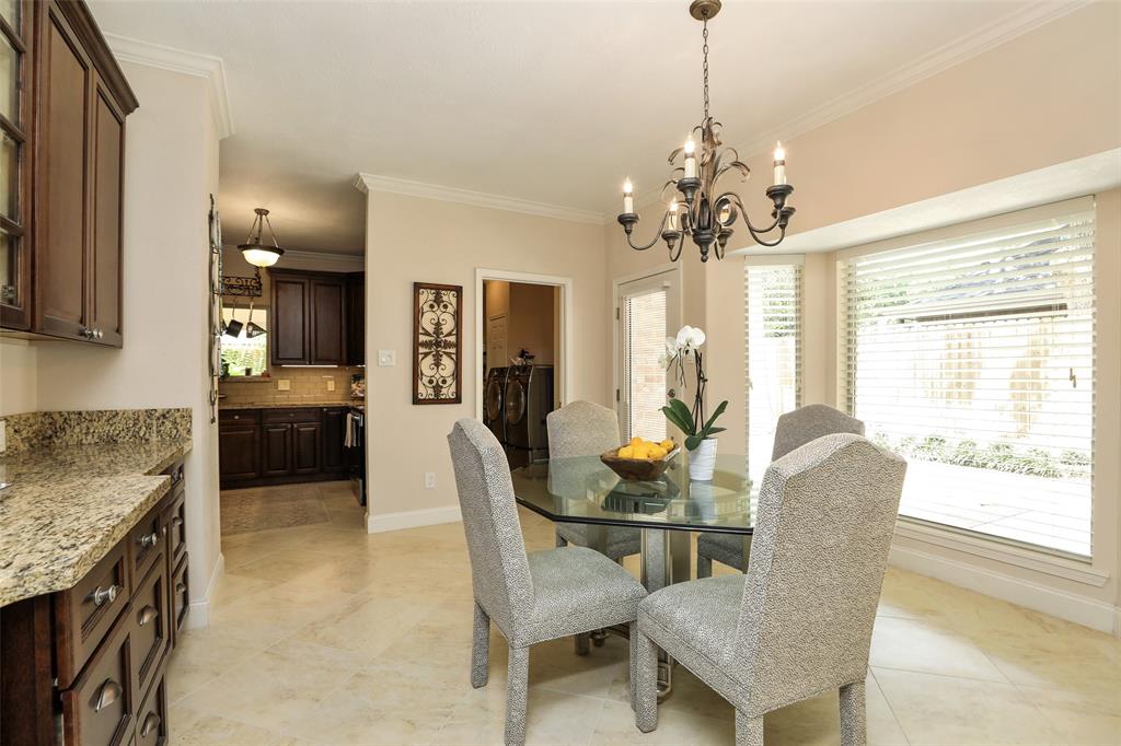 1118 2 Daria Drive, Houston, Texas 77079, 5 Bedrooms Bedrooms, 11 Rooms Rooms,3 BathroomsBathrooms,Single-family,For Sale,Daria,59253316