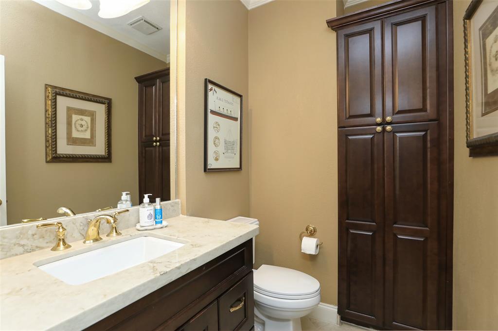 1118 2 Daria Drive, Houston, Texas 77079, 5 Bedrooms Bedrooms, 11 Rooms Rooms,3 BathroomsBathrooms,Single-family,For Sale,Daria,59253316